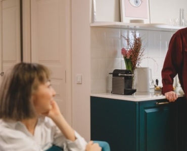 Wenn Räume uns ausbremsen: 9 subtile Signale, dass dein Zuhause dir nicht guttut – und was du sofort ändern kannst