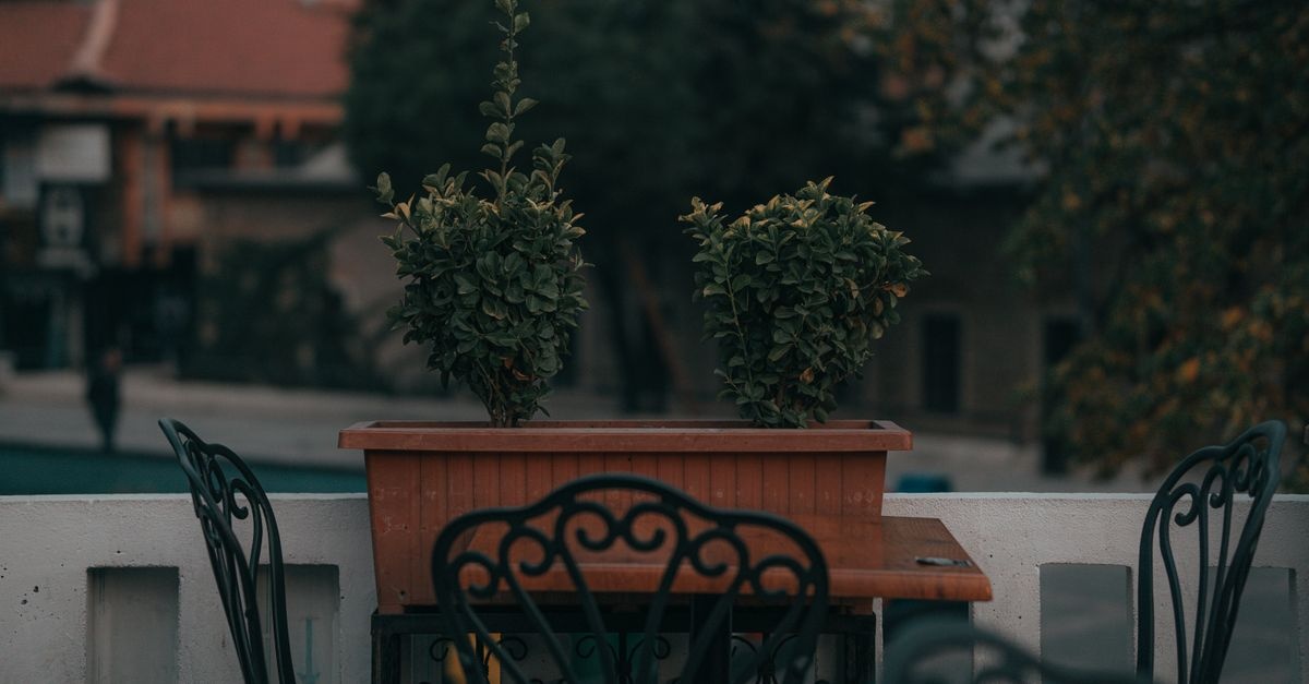 Vom Stadtbalkon zur Wohlfühloase: So wird aus wenigen Quadratmetern deine persönliche Relaxzone